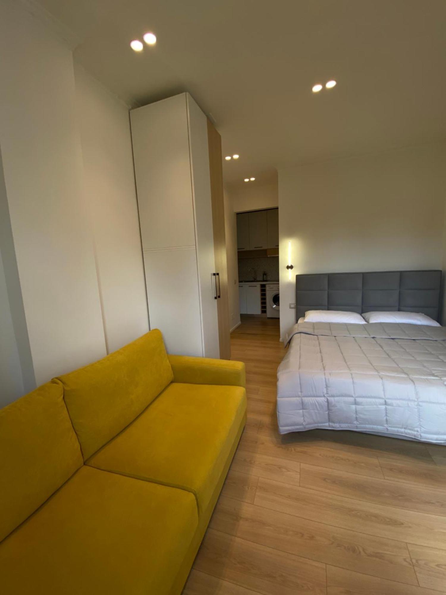 Cozycomfy Studio Тирана Экстерьер фото
