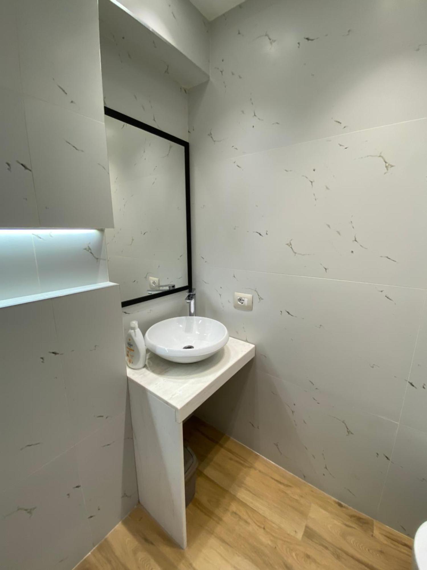 Cozycomfy Studio Тирана Экстерьер фото